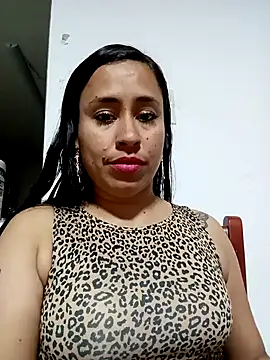 Snapshot of kamila_lovee chatting on March 6, 10:47 pm kamila lovee online show from March 6, 10:47 pm