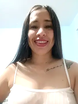 Snapshot of kamila_lovee chatting on March 15, 5:37 pm kamila lovee online show from March 15, 5:37 pm