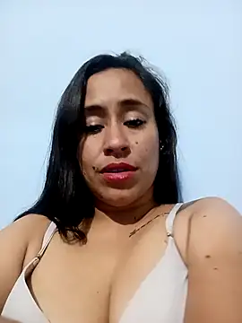 Snapshot of kamila_lovee chatting on March 20, 2:08 am kamila lovee online show from March 20, 2:08 am