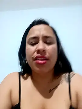 Snapshot of kamila_lovee chatting on September 26, 6:28 am kamila lovee online show from September 26, 6:28 am