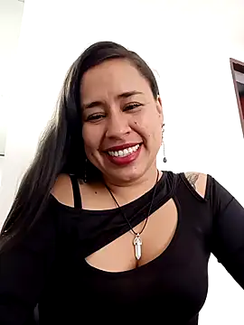 Snapshot of kamila_lovee chatting on October 1, 6:58 pm kamila lovee online show from October 1, 6:58 pm
