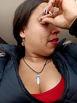 Snapshot of kamila_lovee chatting on October 2, 3:52 pm kamila lovee online show from October 2, 3:52 pm