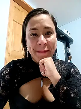 Snapshot of kamila_lovee chatting on October 21, 7:58 pm kamila lovee online show from October 21, 7:58 pm