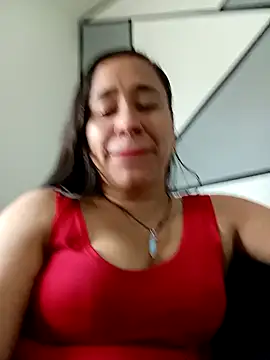 Snapshot of kamila_lovee chatting on October 23, 4:39 pm kamila lovee online show from October 23, 4:39 pm