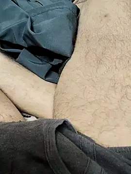 Snapshot of suggest121 chatting on March 22, 12:57 pm suggest121 online show from March 22, 12:57 pm