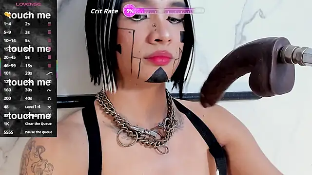 Snapshot of Sarahi_Camila chatting on July 21, 10:01 pm Sarahi Camila online show from July 21, 10:01 pm