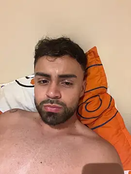 Snapshot of hornytwins15 chatting on March 4, 4:27 am hornytwins15 online show from March 4, 4:27 am