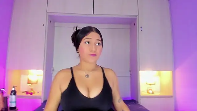 CandyyMaria online show from February 6, 7:50 pm