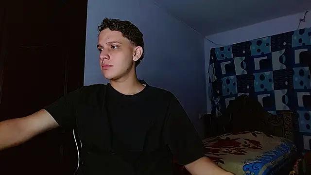 Snapshot of Thomas_May4rs chatting on November 7, 1:27 am Thomas May4rs online show from November 7, 1:27 am