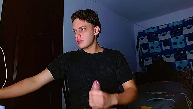 Snapshot of Thomas_May4rs chatting on November 18, 8:52 am Thomas May4rs online show from November 18, 8:52 am