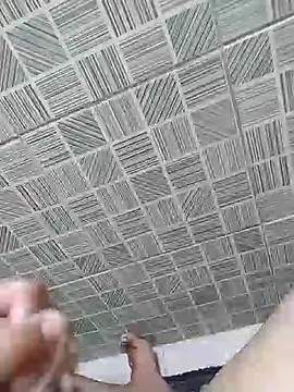 Snapshot of seulobinhoOficial04 chatting on April 17, 8:12 pm seulobinhoOficial04 online show from April 17, 8:12 pm