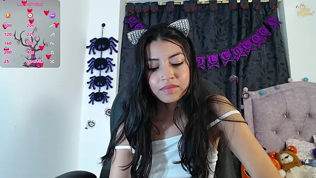 ellajonz online show from October 24, 1:13 am