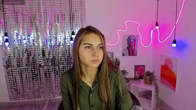 CharmBianca online show from January 30, 8:43 am