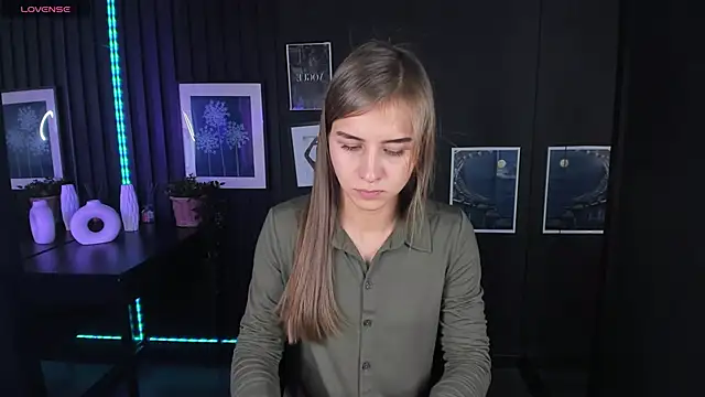 CharmBianca online show from February 8, 1:22 pm