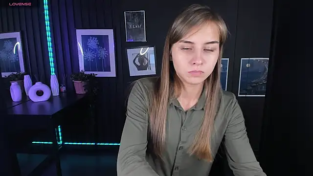 CharmBianca online show from February 8, 7:27 pm