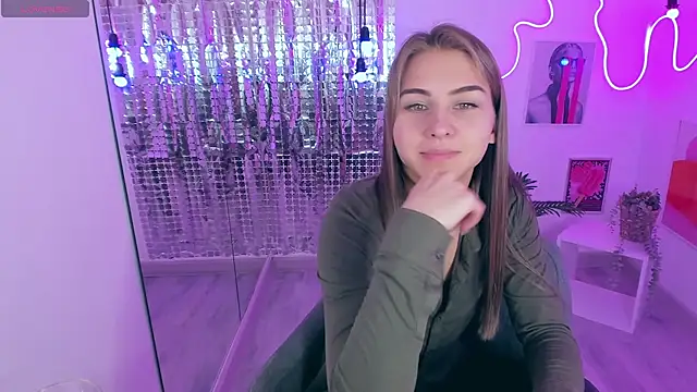 CharmBianca online show from February 12, 8:27 am