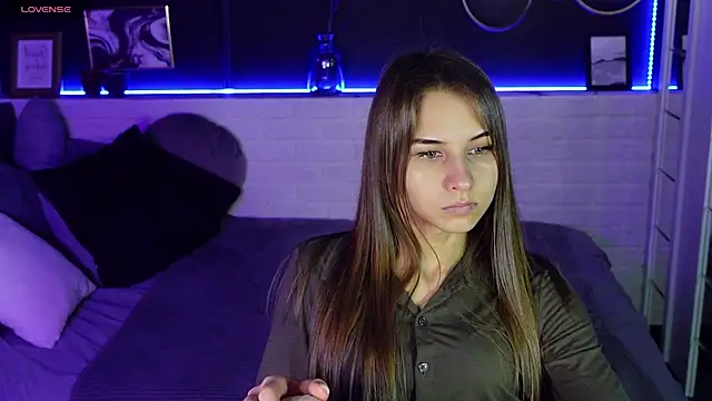 CharmBianca online show from February 19, 11:49 am