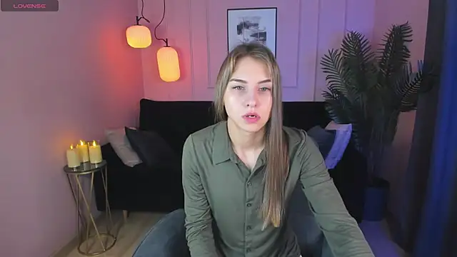 CharmBianca online show from February 20, 5:23 am