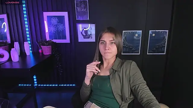 CharmBianca online show from February 21, 5:31 pm