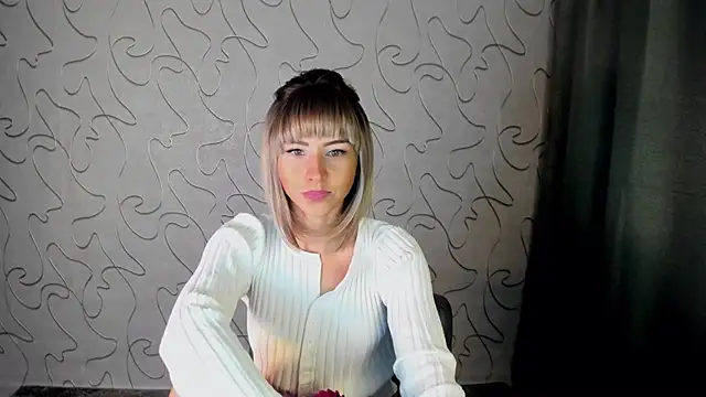 CharmBianca online show from September 21, 11:45 am