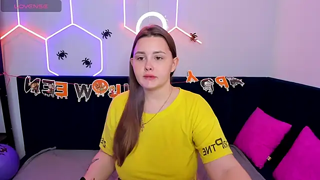 Snapshot of MargaretRoyy chatting on October 30, 1:29 am MargaretRoyy online show from October 30, 1:29 am