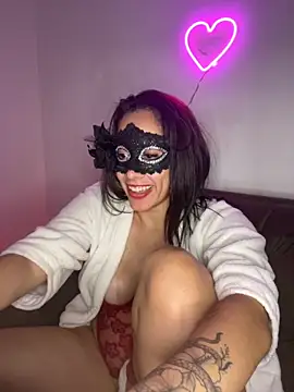 Snapshot of Afroditees2 chatting on September 18, 1:18 am Afroditees2 online show from September 18, 1:18 am