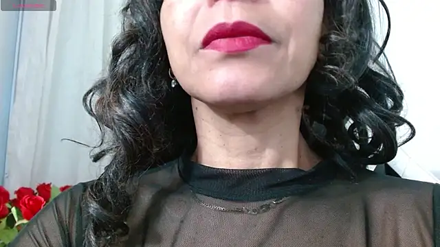 Lunasquirt1985 online show from April 22, 10:39 am