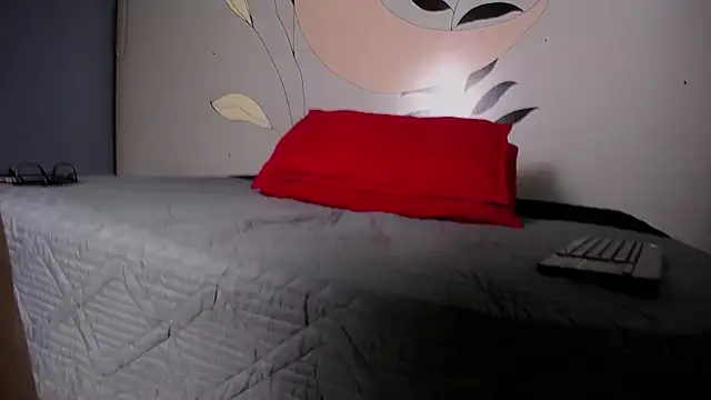 Snapshot of Saipadpuer30 chatting on February 14, 3:54 am Saipadpuer30 online show from February 14, 3:54 am