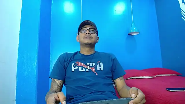 Snapshot of Saipadpuer30 chatting on February 28, 3:48 am Saipadpuer30 online show from February 28, 3:48 am