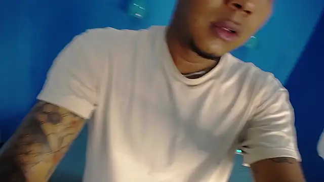 Snapshot of Saipadpuer30 chatting on March 15, 12:02 pm Saipadpuer30 online show from March 15, 12:02 pm