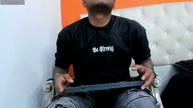 Snapshot of Saipadpuer30 chatting on September 9, 11:54 am Saipadpuer30 online show from September 9, 11:54 am