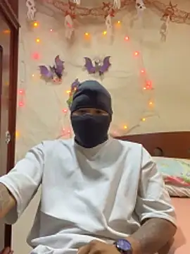 Snapshot of Saipadpuer30 chatting on October 28, 11:25 am Saipadpuer30 online show from October 28, 11:25 am