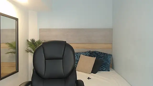 brendathompson  online show from September 12, 2:22 am