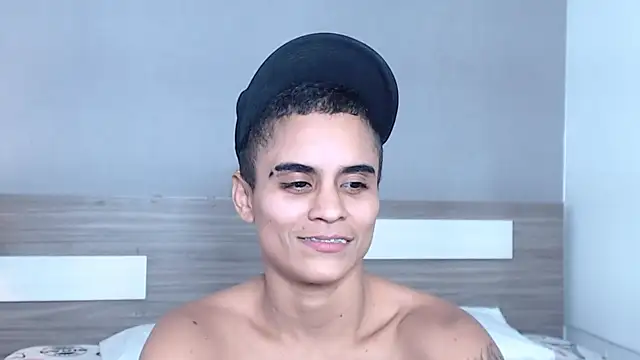 Liiamthompson online show from October 3, 11:35 pm