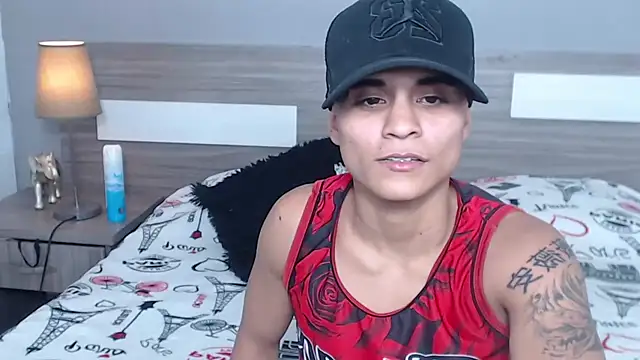 Liiamthompson online show from October 10, 11:37 pm