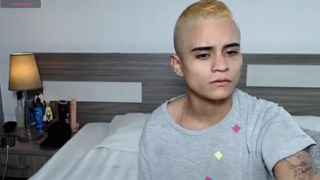 Liiamthompson online show from January 10, 11:01 am