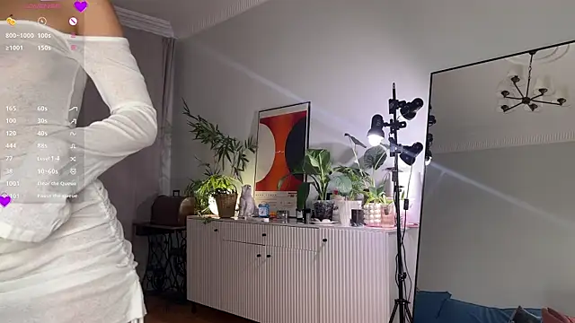 Snapshot of WhiteAnni chatting on October 11, 4:33 am WhiteAnni online show from October 11, 4:33 am