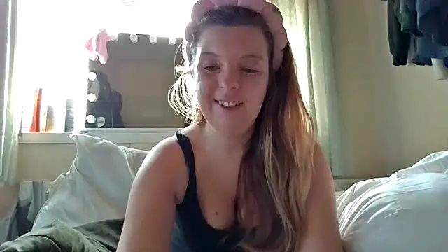 Snapshot of Demi_WelshX chatting on November 18, 11:25 am Demi WelshX online show from November 18, 11:25 am