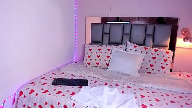 SofiArias online show from September 11, 2:17 pm