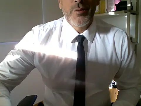 66MA69 online show from October 15, 8:25 am