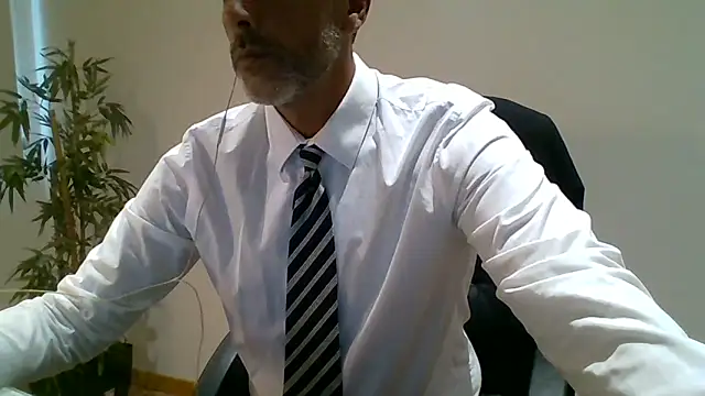 Snapshot of 66MA69 chatting on June 6, 5:06 pm 66MA69 online show from June 6, 5:06 pm