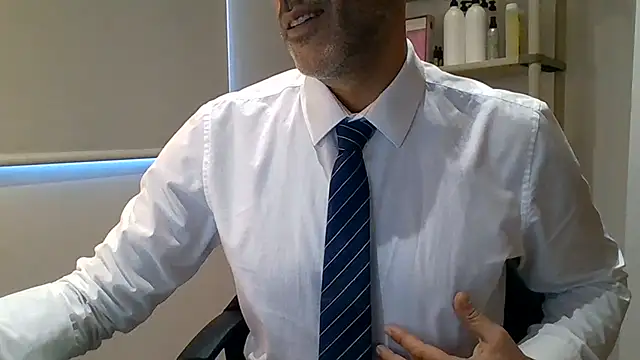 66MA69 online show from August 3, 11:05 am