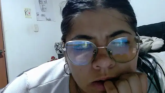 viccky vick online show from May 23, 3:01 am