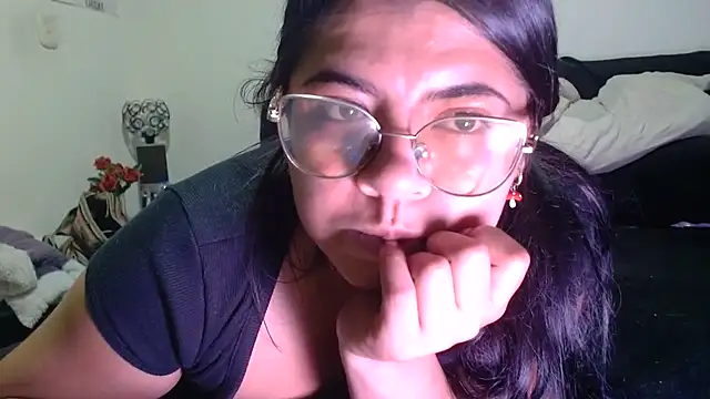 Snapshot of viccky_vick chatting on July 2, 9:54 pm viccky vick online show from July 2, 9:54 pm