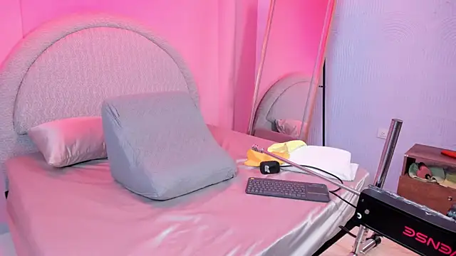 yeikafoxy online show from April 21, 11:27 am