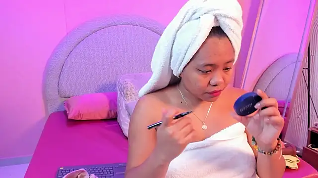 yeikafoxy online show from May 10, 11:26 am