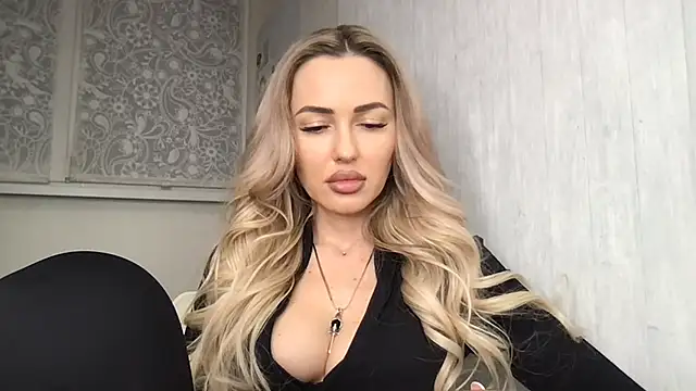 juciepussy  online show from February 21, 6:59 pm