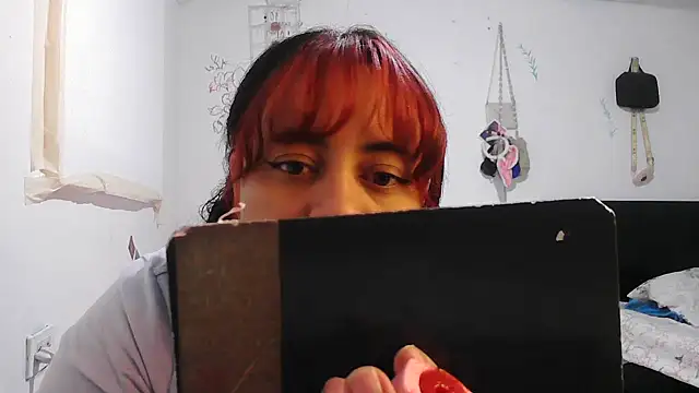 alexandraluv online show from November 21, 4:05 pm