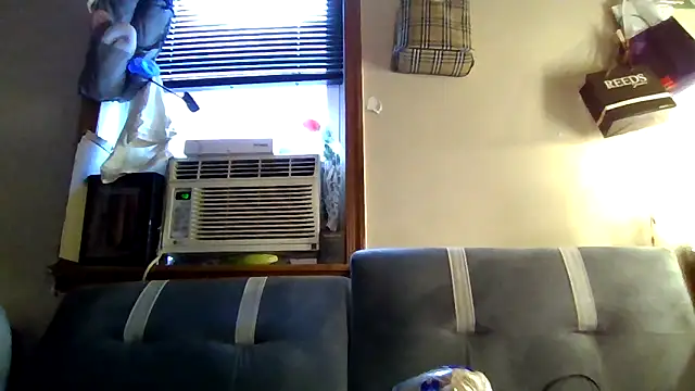Snapshot of cruz815 chatting on September 14, 9:47 pm cruz815 online show from September 14, 9:47 pm