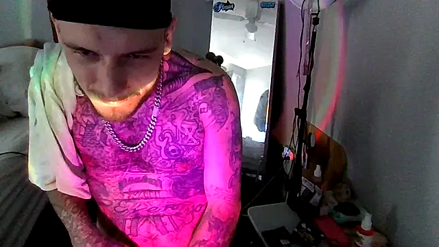 cruz815 online show from March 30, 8:21 pm